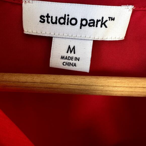 NWOT QVC Studio Park x Amy Stran Modern Button Front Shirt Sz M in Rouge, Cotton - Picture 7 of 8